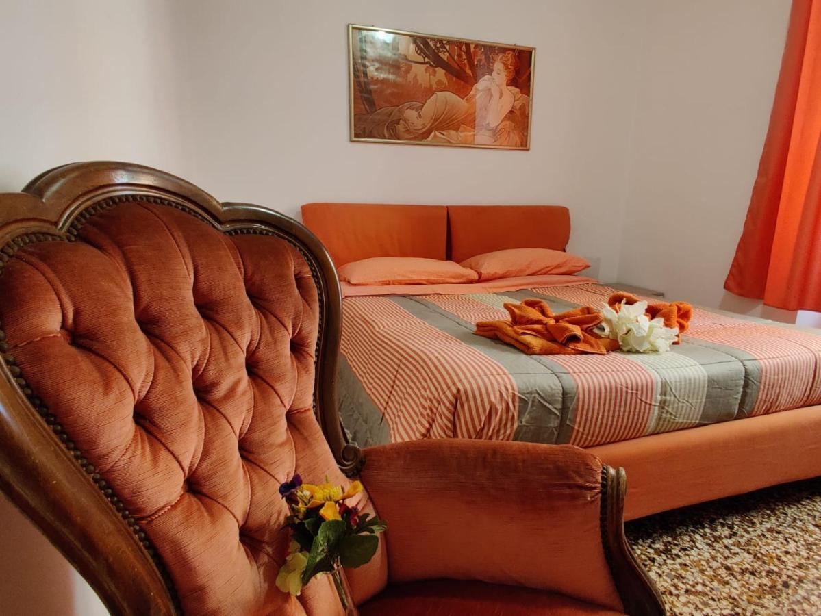 Wow Home - 175 Mq - Posteggio Privato - Davanti Porto Traghetti - Fino A 10 Posti Letto เจนัว ภายนอก รูปภาพ