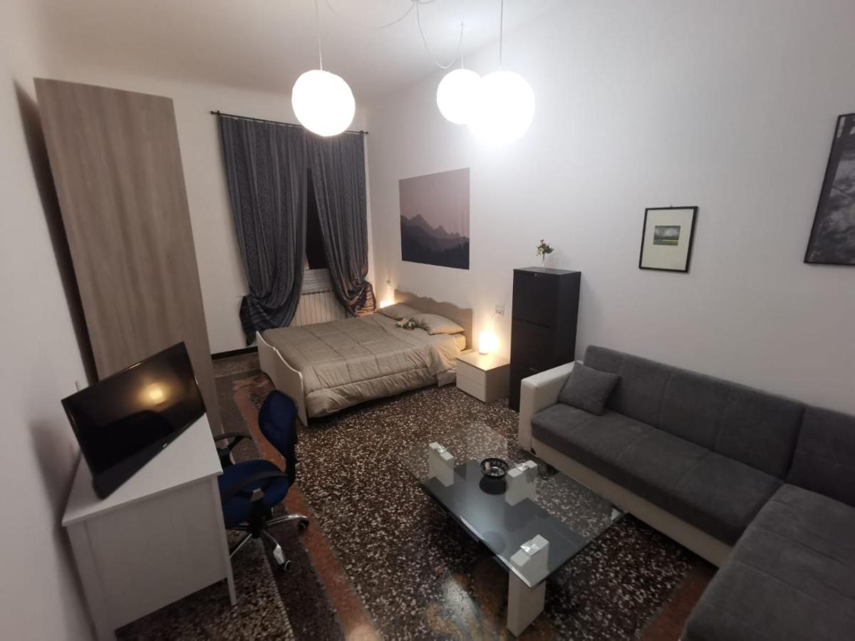 Wow Home - 175 Mq - Posteggio Privato - Davanti Porto Traghetti - Fino A 10 Posti Letto เจนัว ภายนอก รูปภาพ