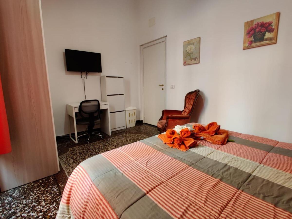 Wow Home - 175 Mq - Posteggio Privato - Davanti Porto Traghetti - Fino A 10 Posti Letto เจนัว ภายนอก รูปภาพ