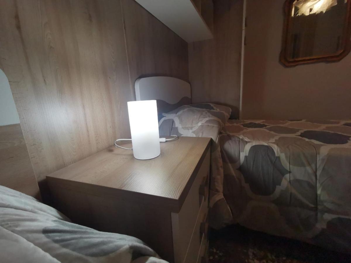 Wow Home - 175 Mq - Posteggio Privato - Davanti Porto Traghetti - Fino A 10 Posti Letto เจนัว ภายนอก รูปภาพ
