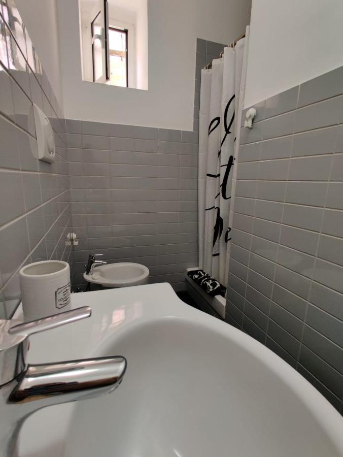 Wow Home - 175 Mq - Posteggio Privato - Davanti Porto Traghetti - Fino A 10 Posti Letto เจนัว ภายนอก รูปภาพ
