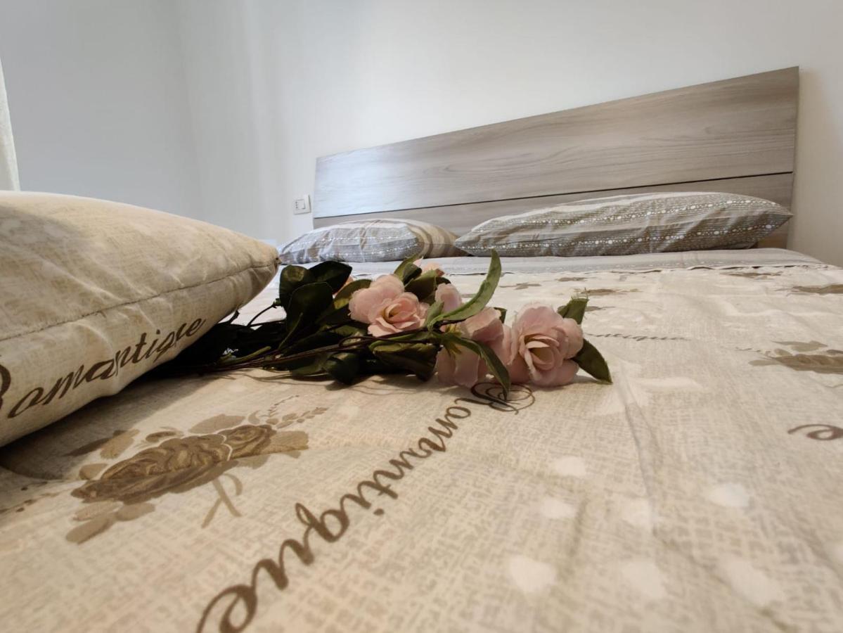 Wow Home - 175 Mq - Posteggio Privato - Davanti Porto Traghetti - Fino A 10 Posti Letto เจนัว ภายนอก รูปภาพ