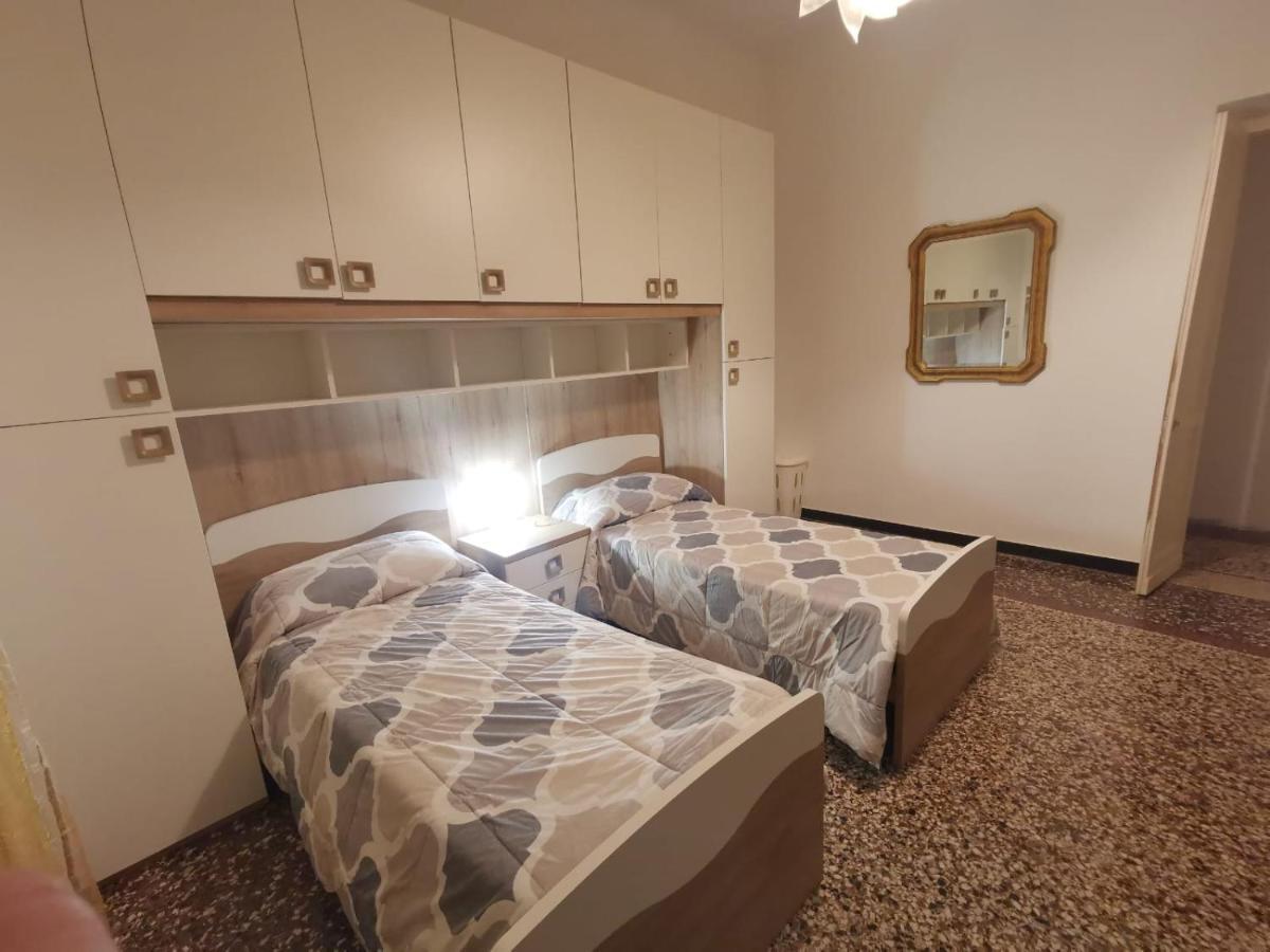 Wow Home - 175 Mq - Posteggio Privato - Davanti Porto Traghetti - Fino A 10 Posti Letto เจนัว ภายนอก รูปภาพ