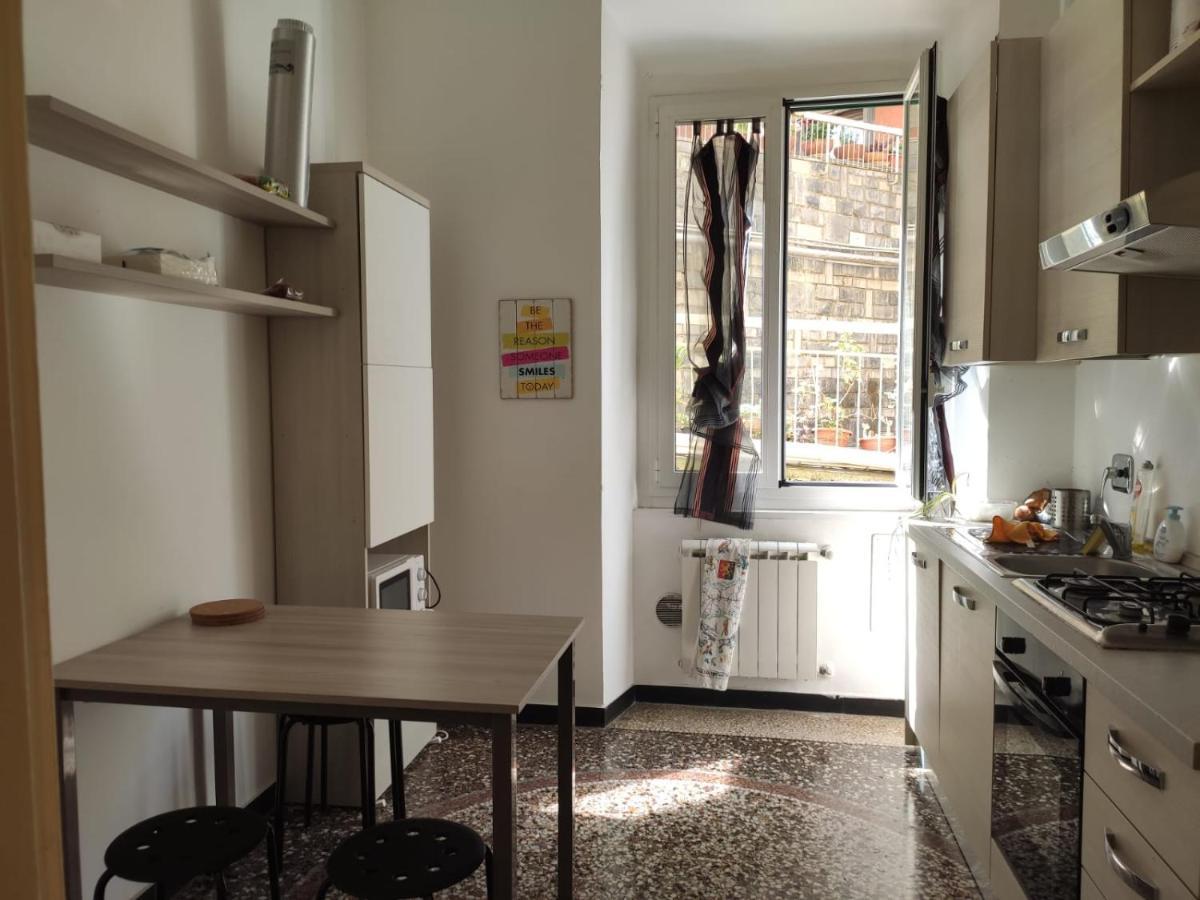 Wow Home - 175 Mq - Posteggio Privato - Davanti Porto Traghetti - Fino A 10 Posti Letto เจนัว ภายนอก รูปภาพ