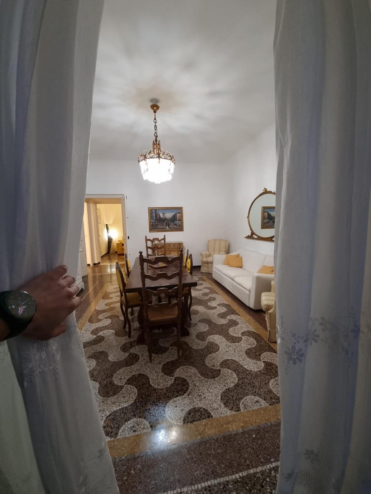 Wow Home - 175 Mq - Posteggio Privato - Davanti Porto Traghetti - Fino A 10 Posti Letto เจนัว ภายนอก รูปภาพ