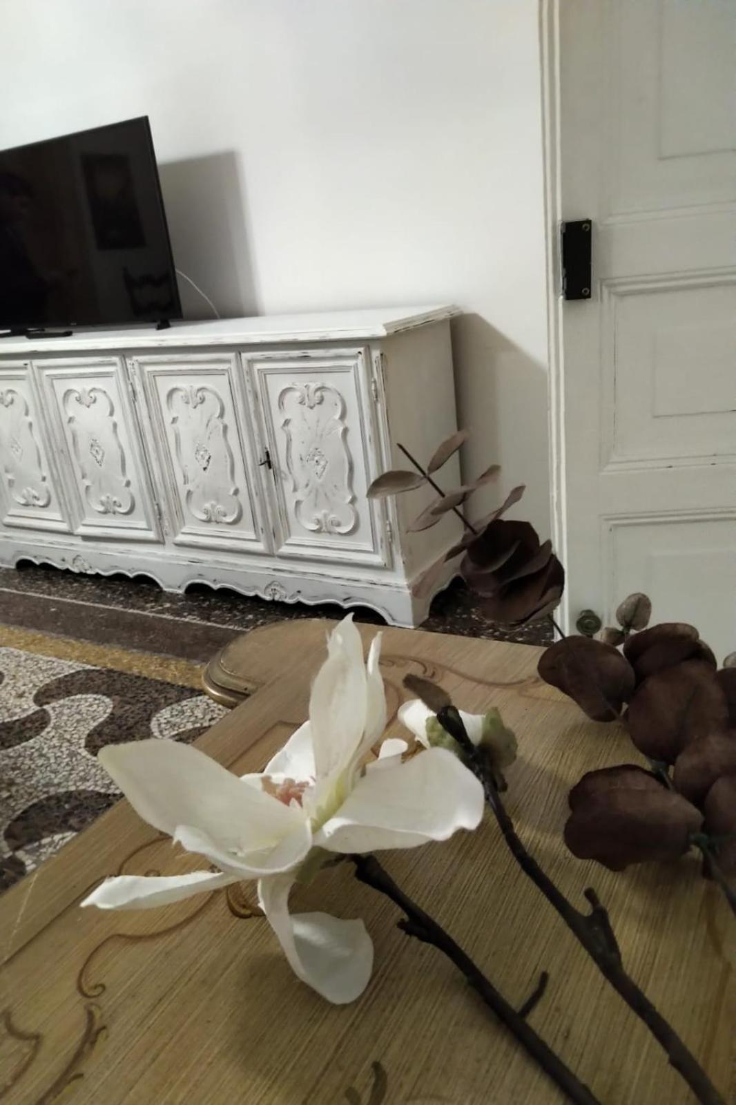 Wow Home - 175 Mq - Posteggio Privato - Davanti Porto Traghetti - Fino A 10 Posti Letto เจนัว ภายนอก รูปภาพ