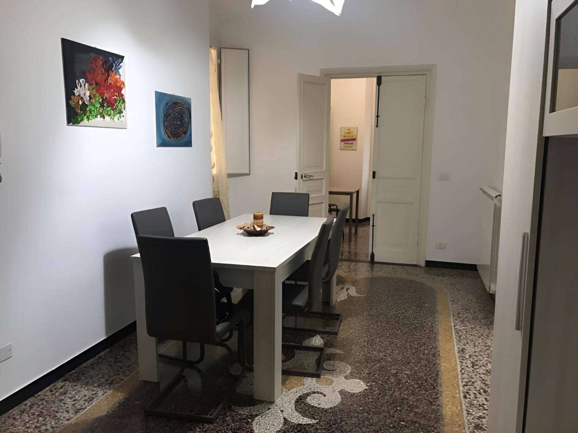 Wow Home - 175 Mq - Posteggio Privato - Davanti Porto Traghetti - Fino A 10 Posti Letto เจนัว ภายนอก รูปภาพ